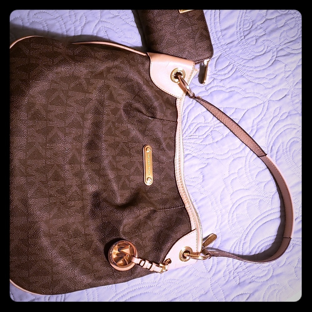 Michael Kors purse from Dillards - Picture 1 of 1